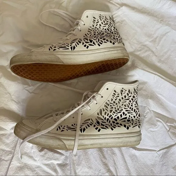 🍄 Rare White Cut Out High Top White Vans