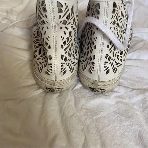 🍄 Rare White Cut Out High Top White Vans