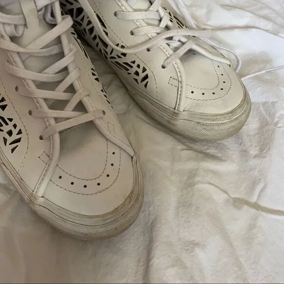 🍄 Rare White Cut Out High Top White Vans