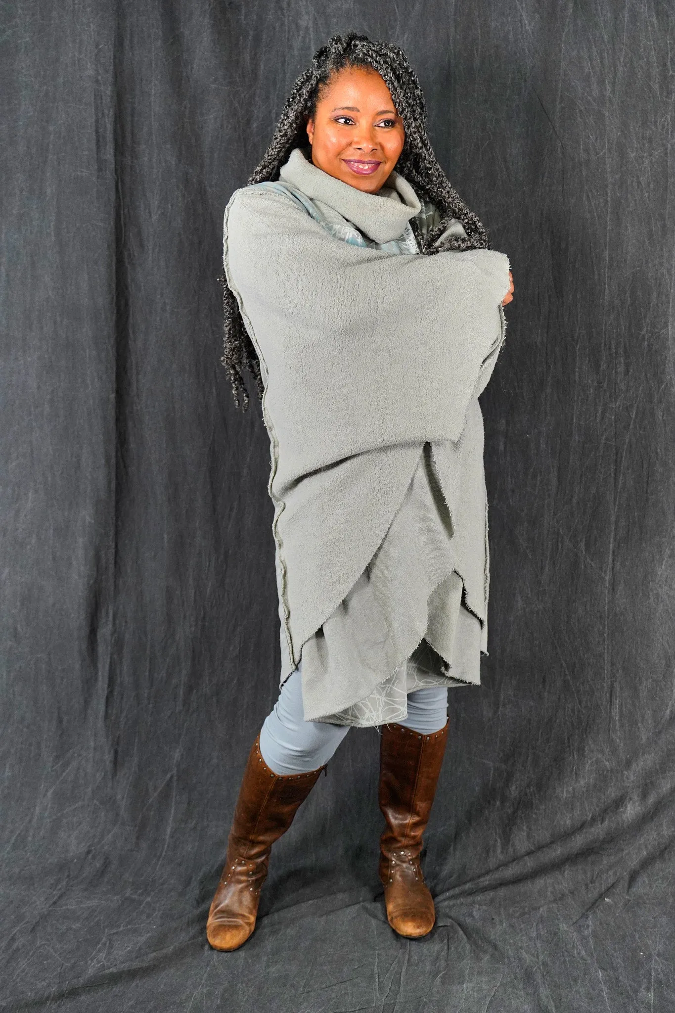5296 Sugar Glider Sherpa Cape-Seafoam-P