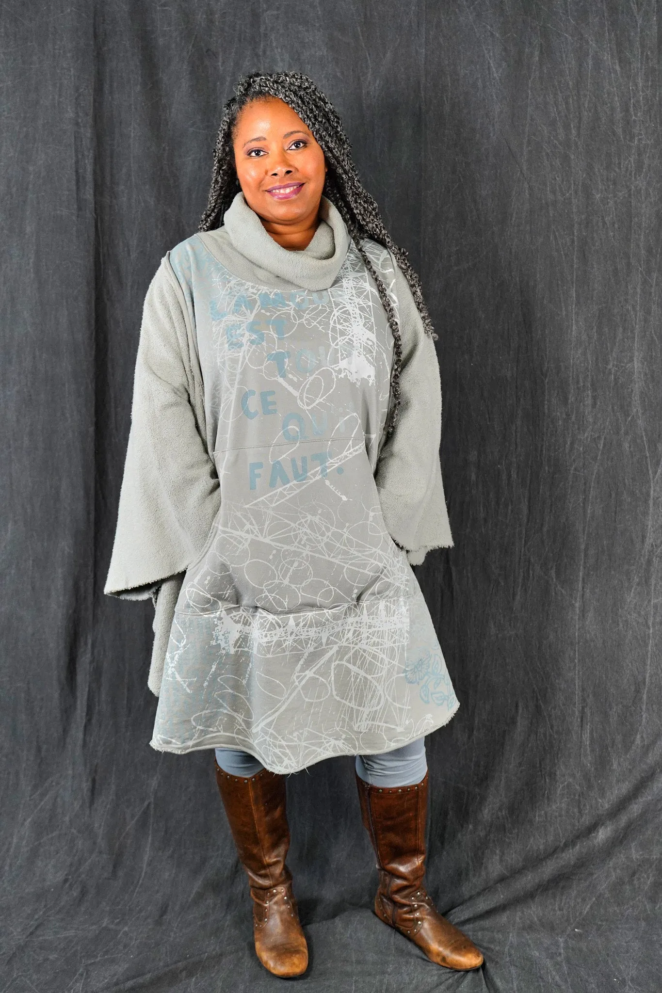 5296 Sugar Glider Sherpa Cape-Seafoam-P