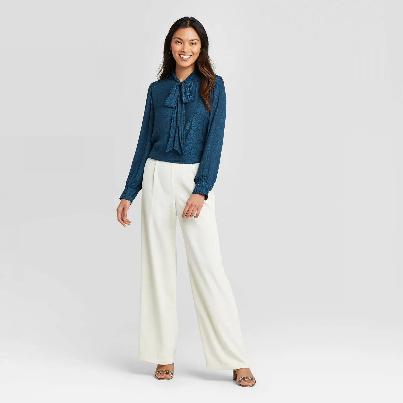 A New Day Women's Regular Fit Long Sleeve V-Neck Front Tie Top