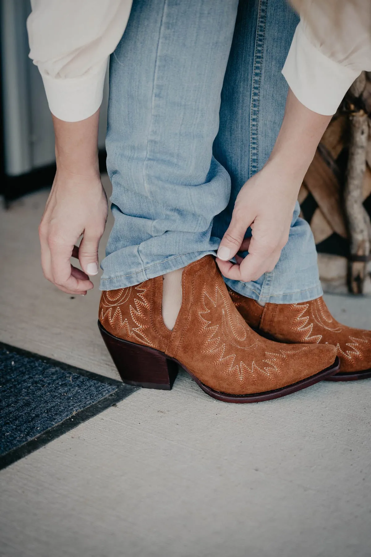 Ariat Dixon Ankle Bootie - Penny Suede