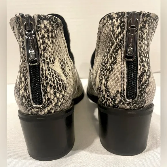 BLONDO Snakeskin Black White Leather Ankle Bootie Women’s Size 8