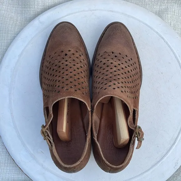 Born Nanna Rust Brown Perforated Leather Booties F37126 Sz 8