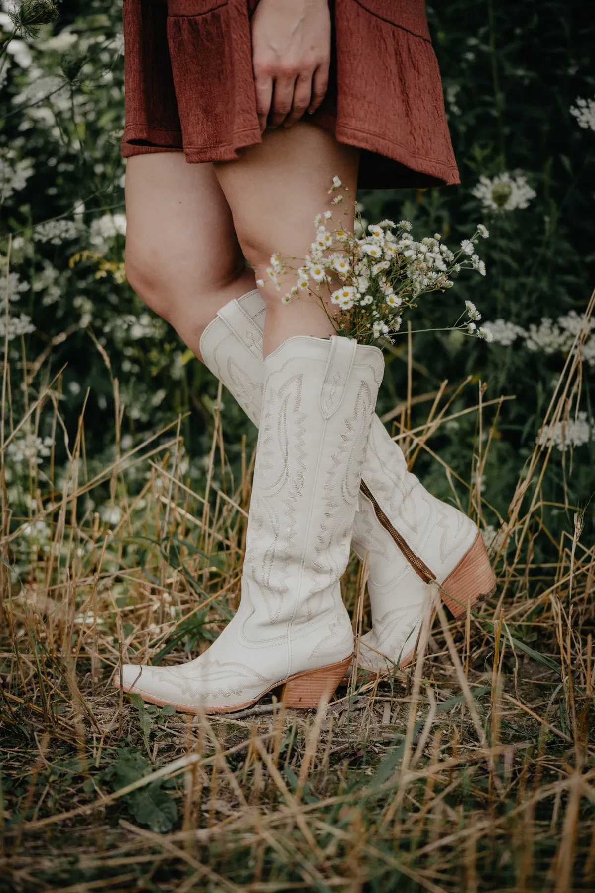 Casanova Tall Western Boot by Ariat Blanco SIZE (7.5 ONLY)