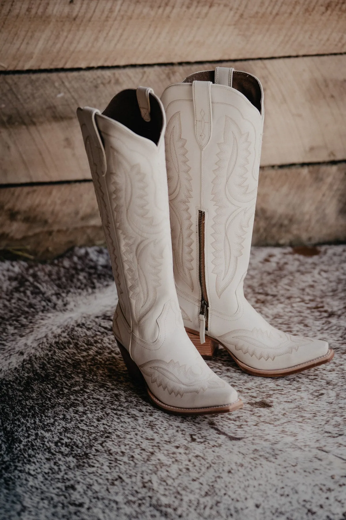 Casanova Tall Western Boot by Ariat Blanco SIZE (7.5 ONLY)