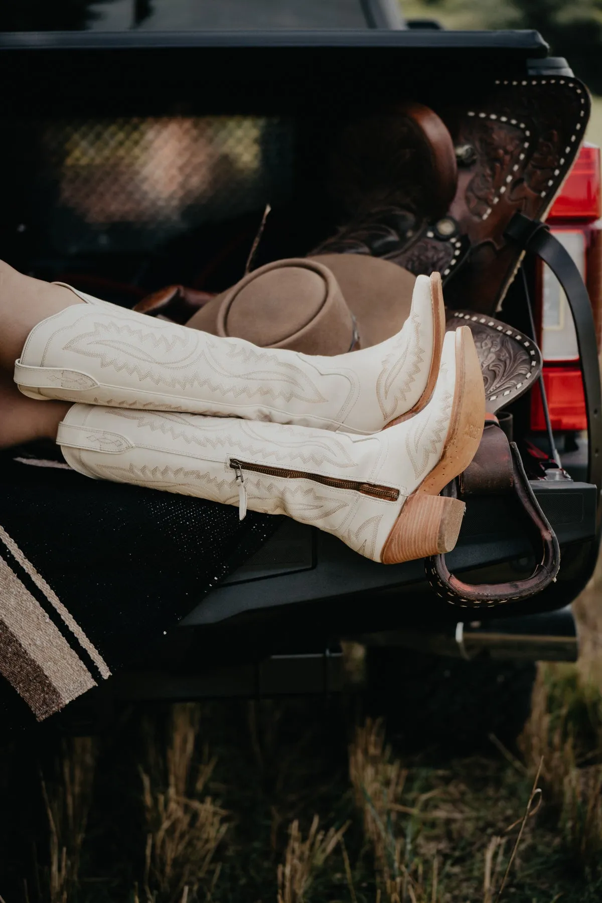 Casanova Tall Western Boot by Ariat Blanco SIZE (7.5 ONLY)