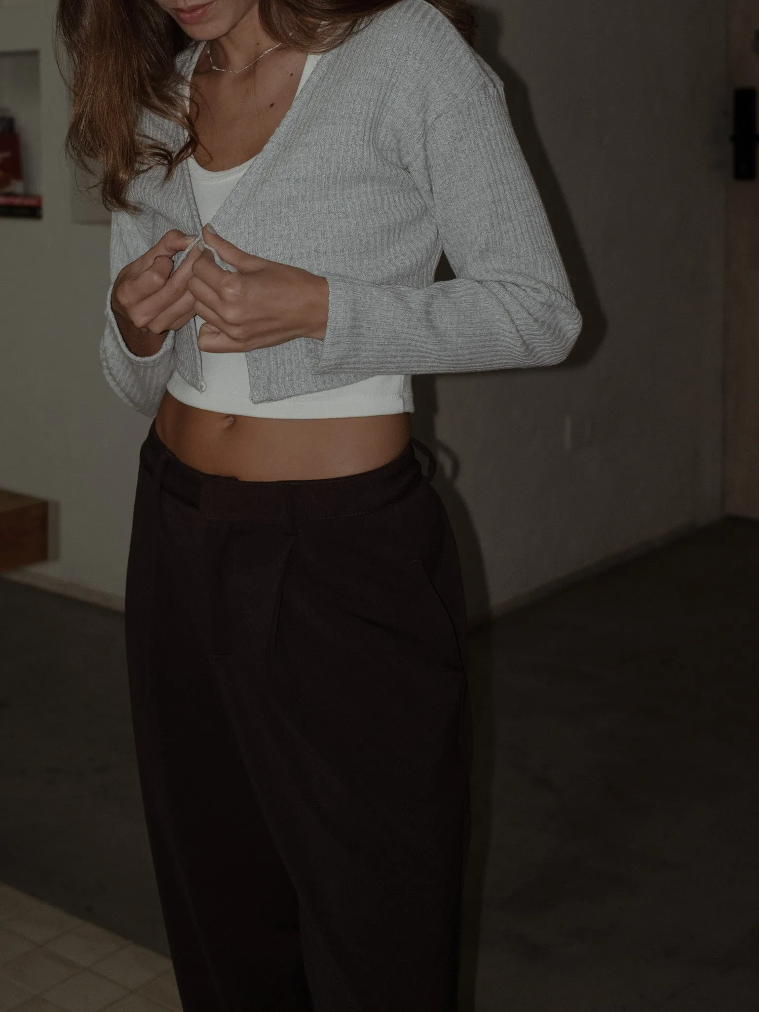 COZY CROPPED CARDIGAN - LIGHT GRAY