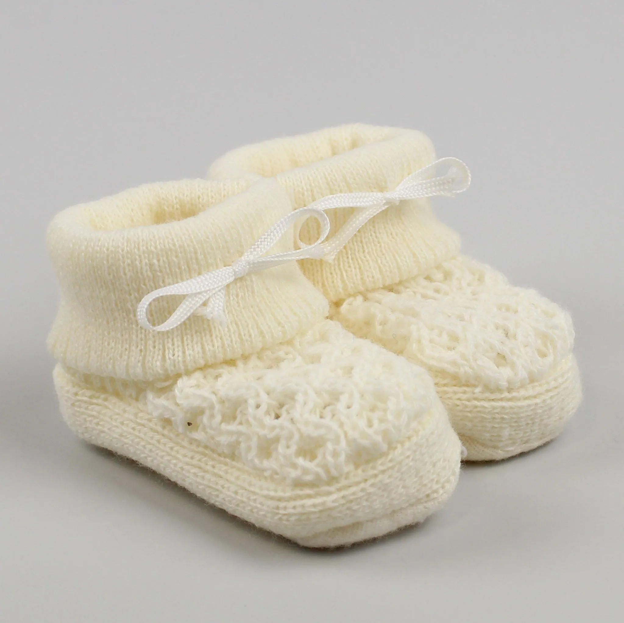 Cream Baby Booties with bow Newborn to 6 months