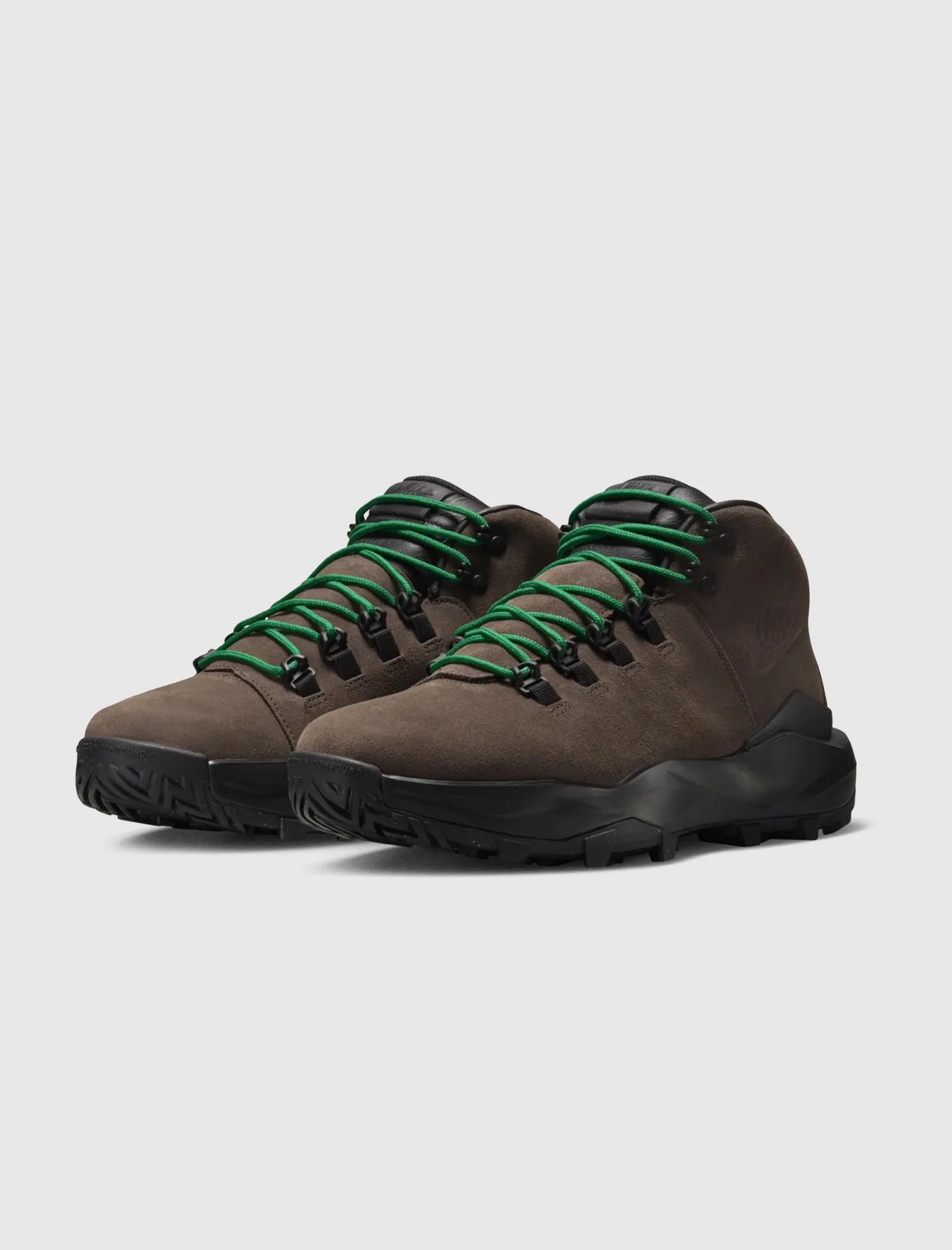 CYGNAL "BAROQUE BROWN"