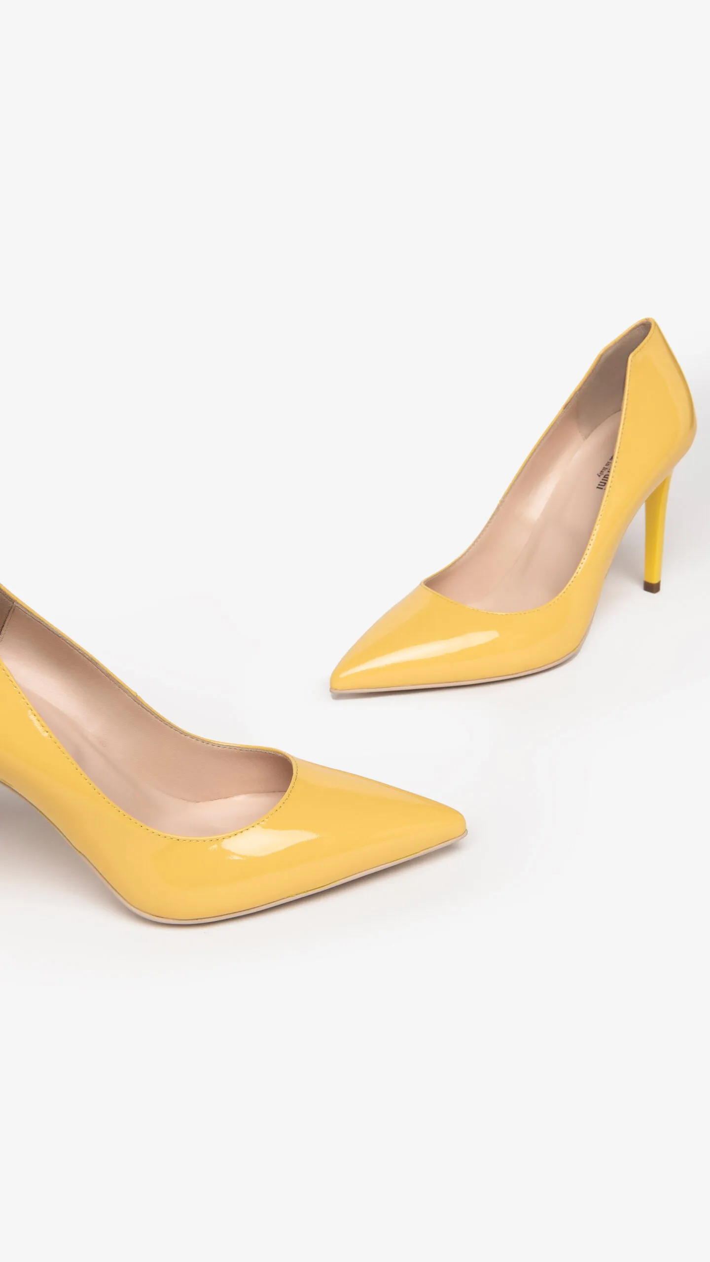 E311041DE | Yellow