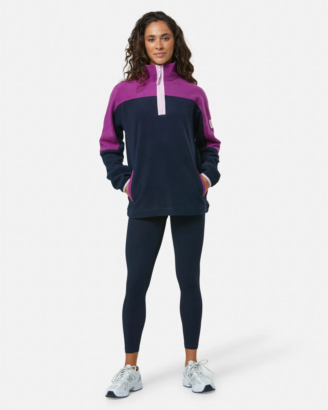 Half Zip Polar Fleece in Obsidian/Vivid Pink