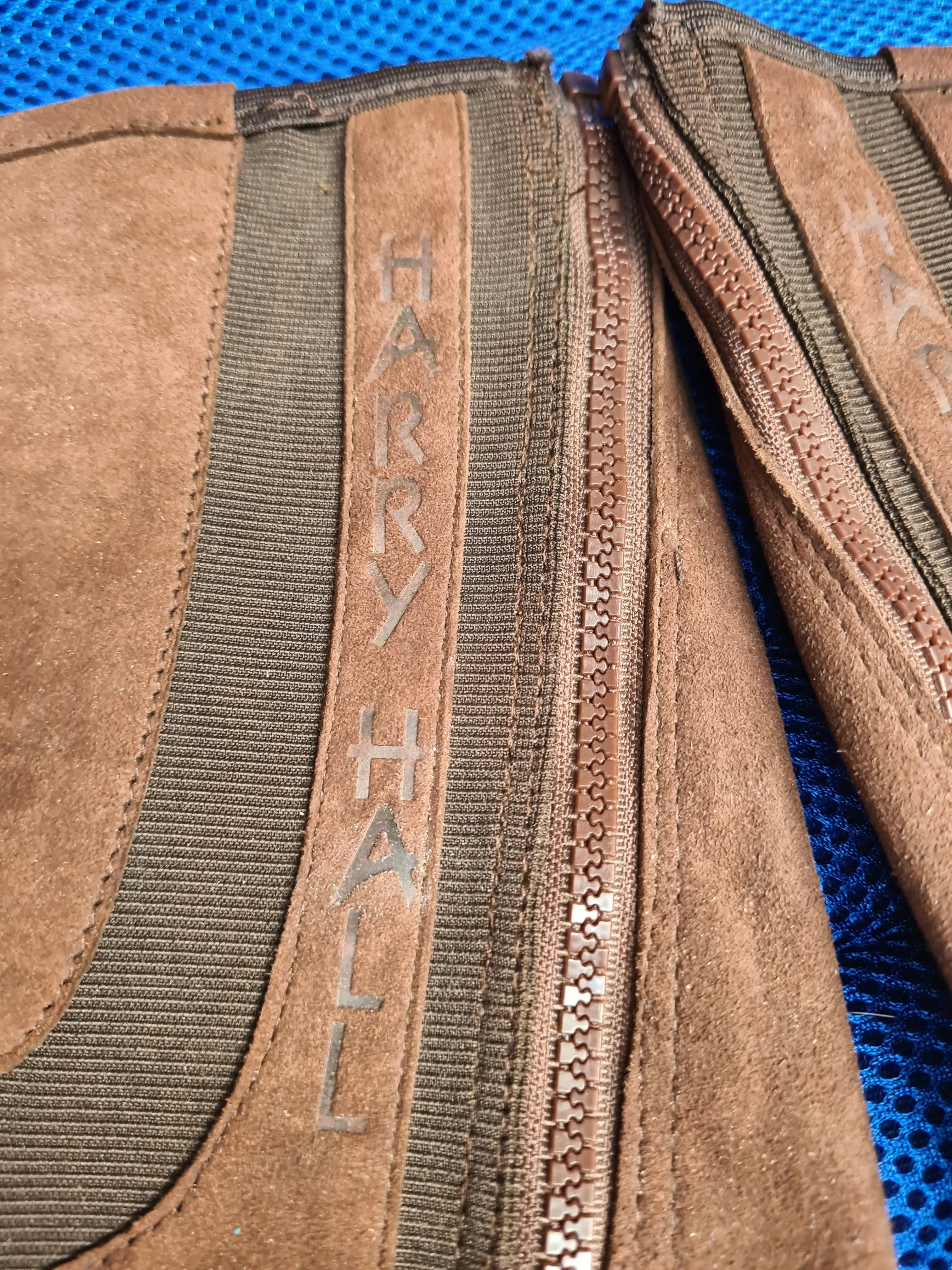 Harry Hall suede small chaps brown  ✅️