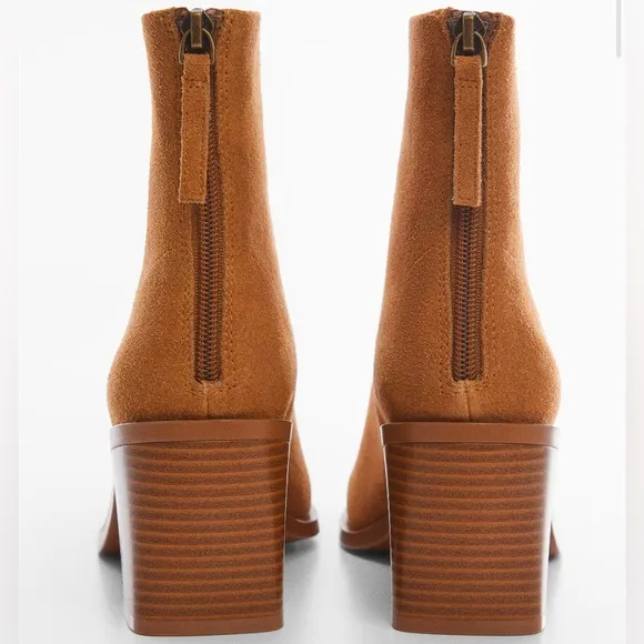 Heel suede ankle boot