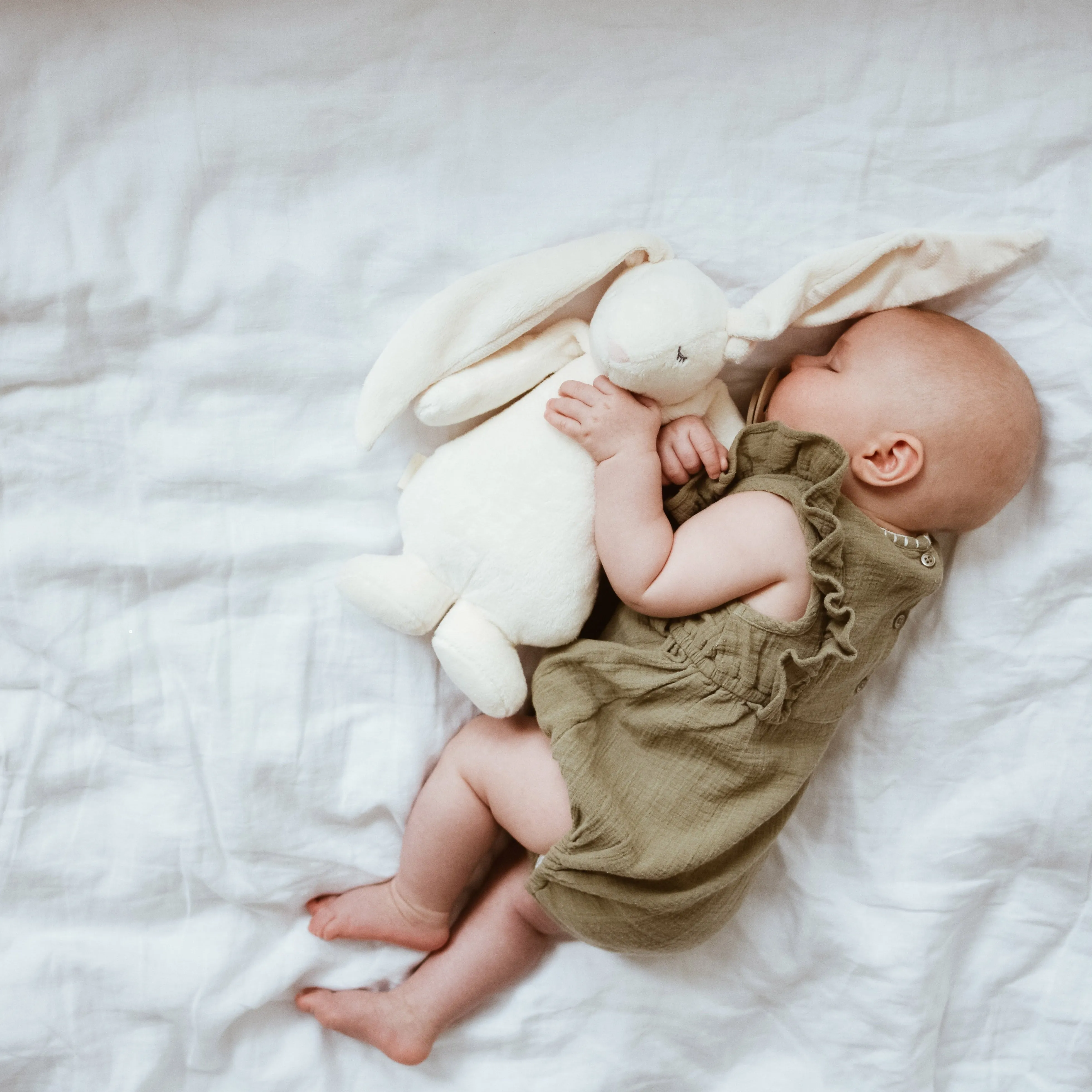 Humming Bunny Cuddly Toy with Night Light (Cream)