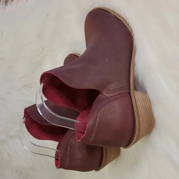 Kelsi Dagger Brooklyn Kenmare Booties - Size 9