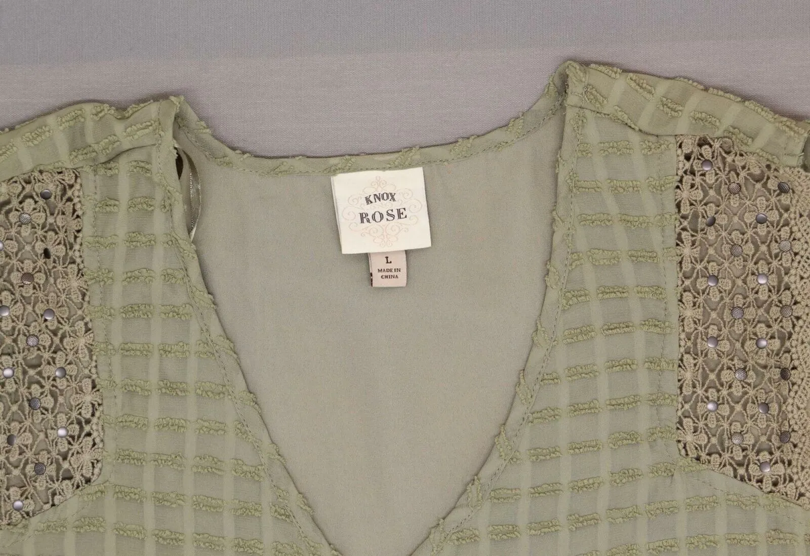 Knox Rose Women's Sleeveless Crochet Trim Sleeveless Woven Tank Top