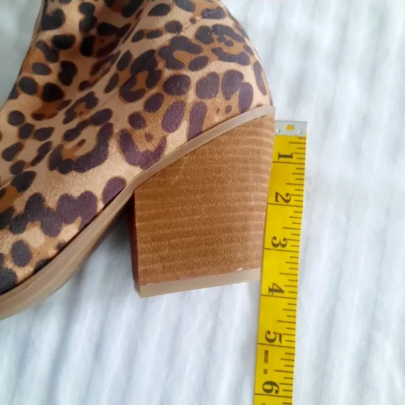 Leopard print ankle booties