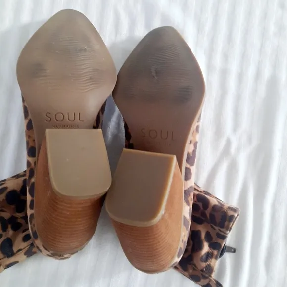 Leopard print ankle booties