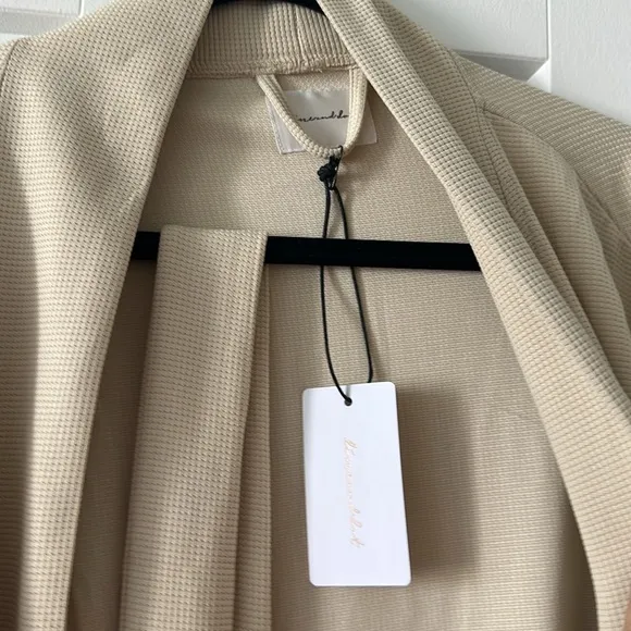 Line &amp; Dot waffle robe nwt L/XL