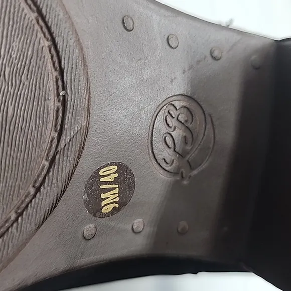 🐨LUCKY BRAND🐨BRANDRE🐨LEATHER  SOFT ALMOND-TOE STACKED HEEL  LADIES 9 NWOB🐨