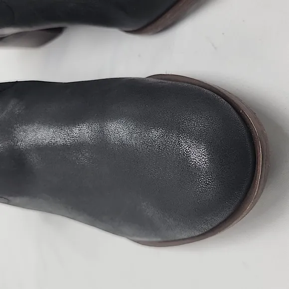 🐨LUCKY BRAND🐨BRANDRE🐨LEATHER  SOFT ALMOND-TOE STACKED HEEL  LADIES 9 NWOB🐨