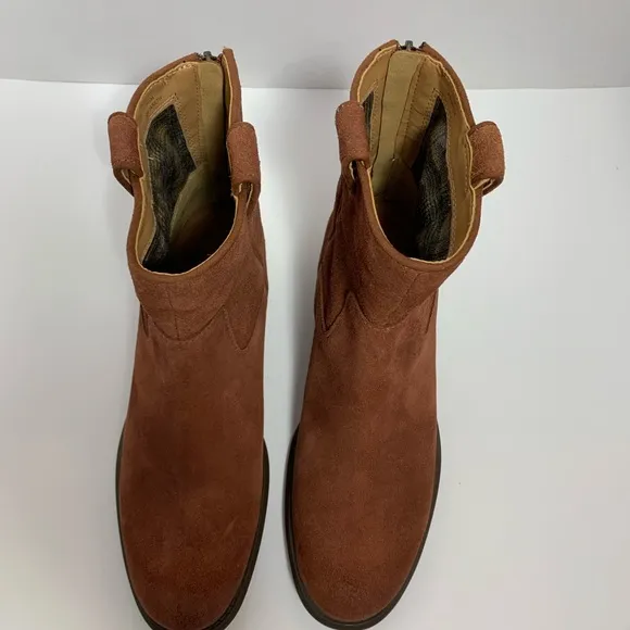 Nine West brown suede booties size 7.5
