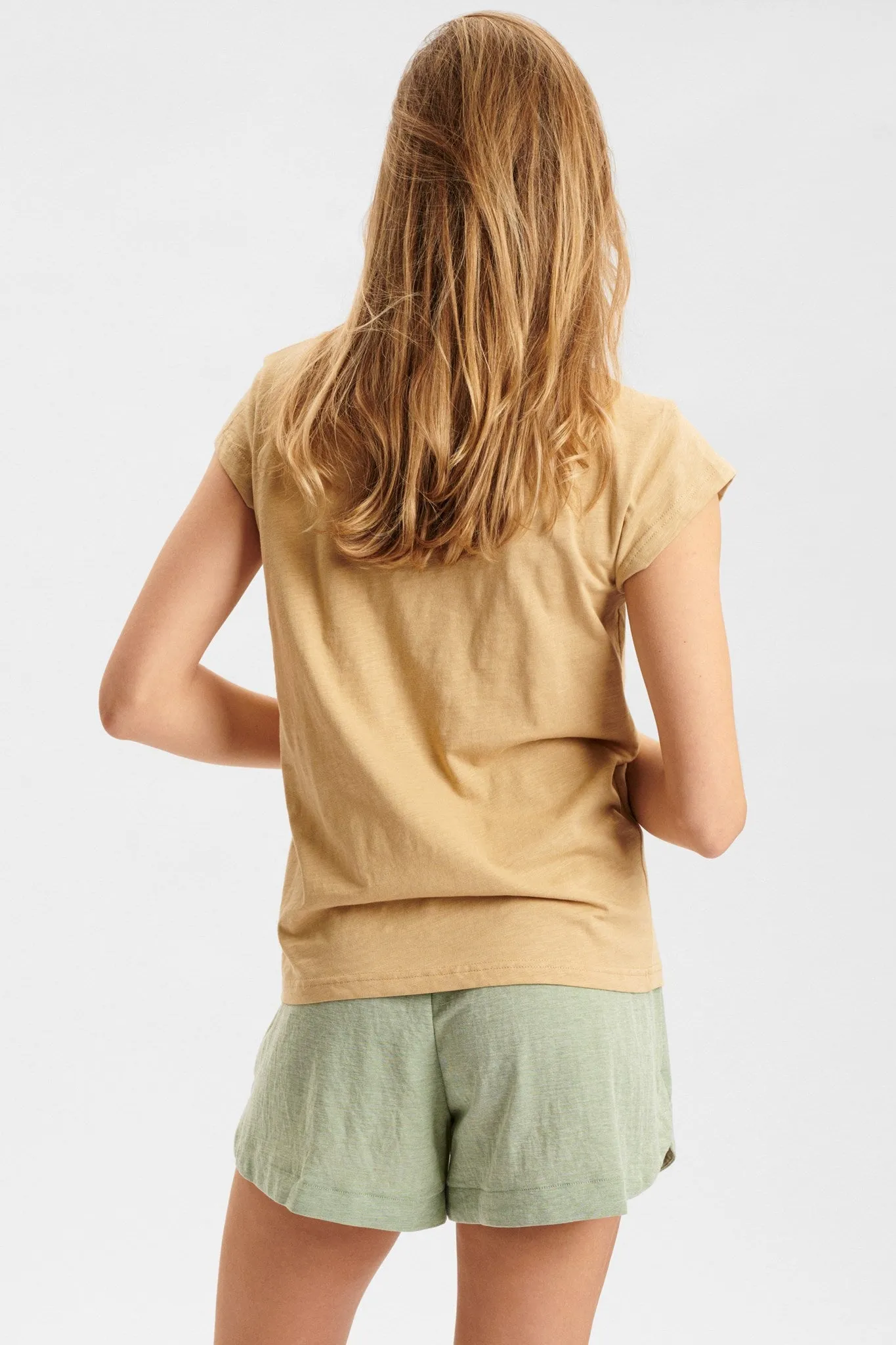 NUDUSANA TEE - Warm Sand