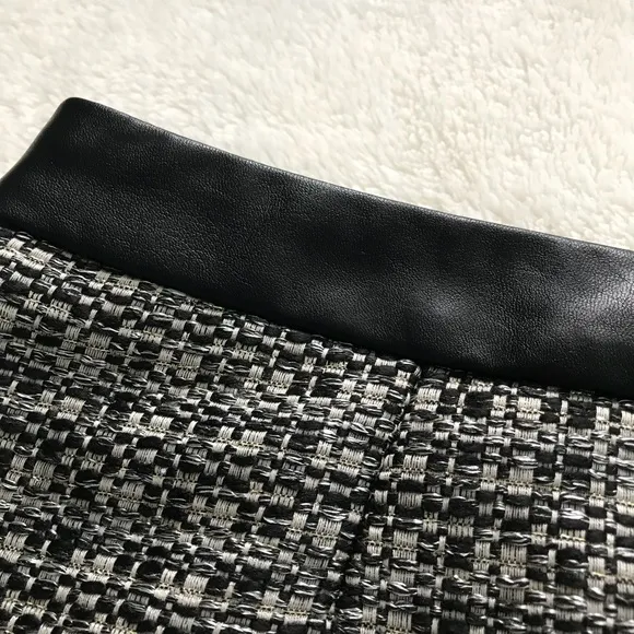 NWT Gap woven miniskirt