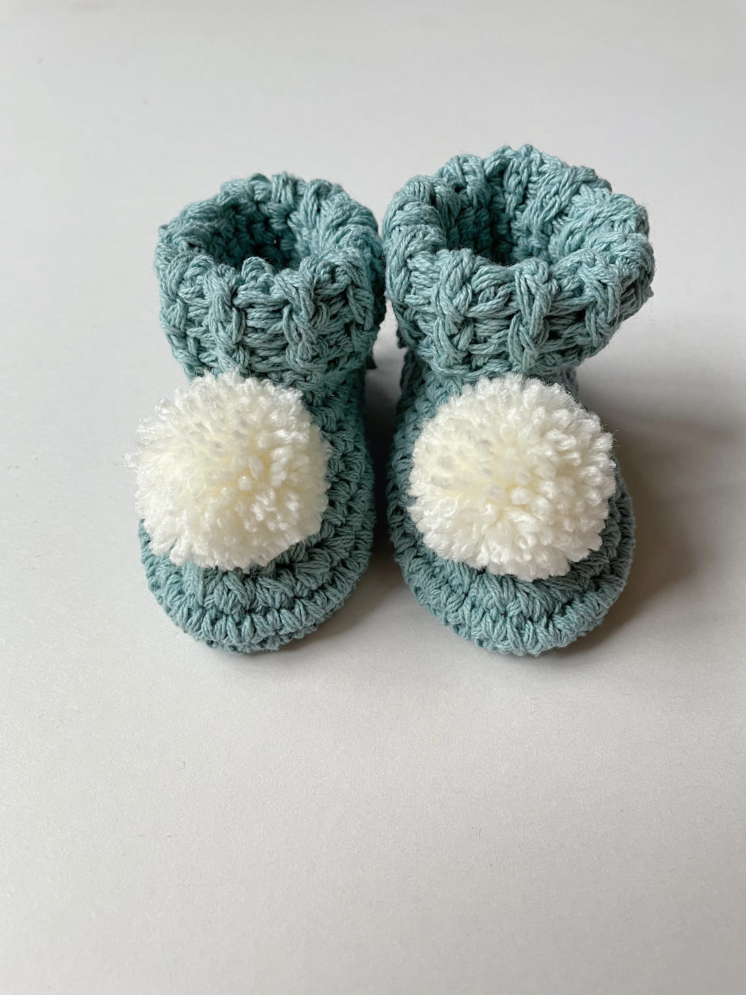 Organic Cotton Pom Pom Baby Booties