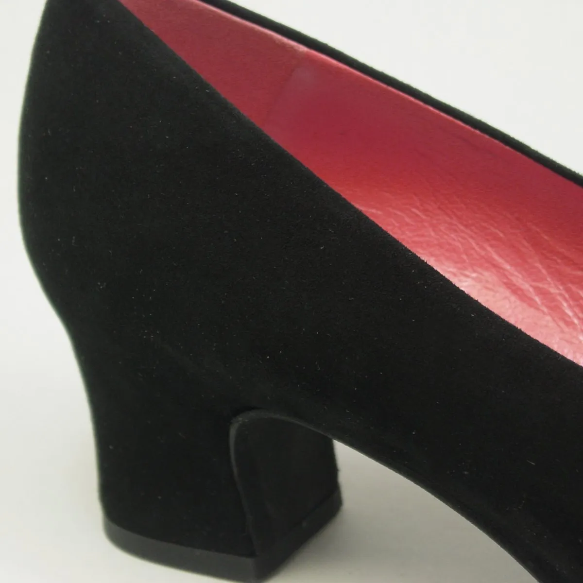 P 1827 Black