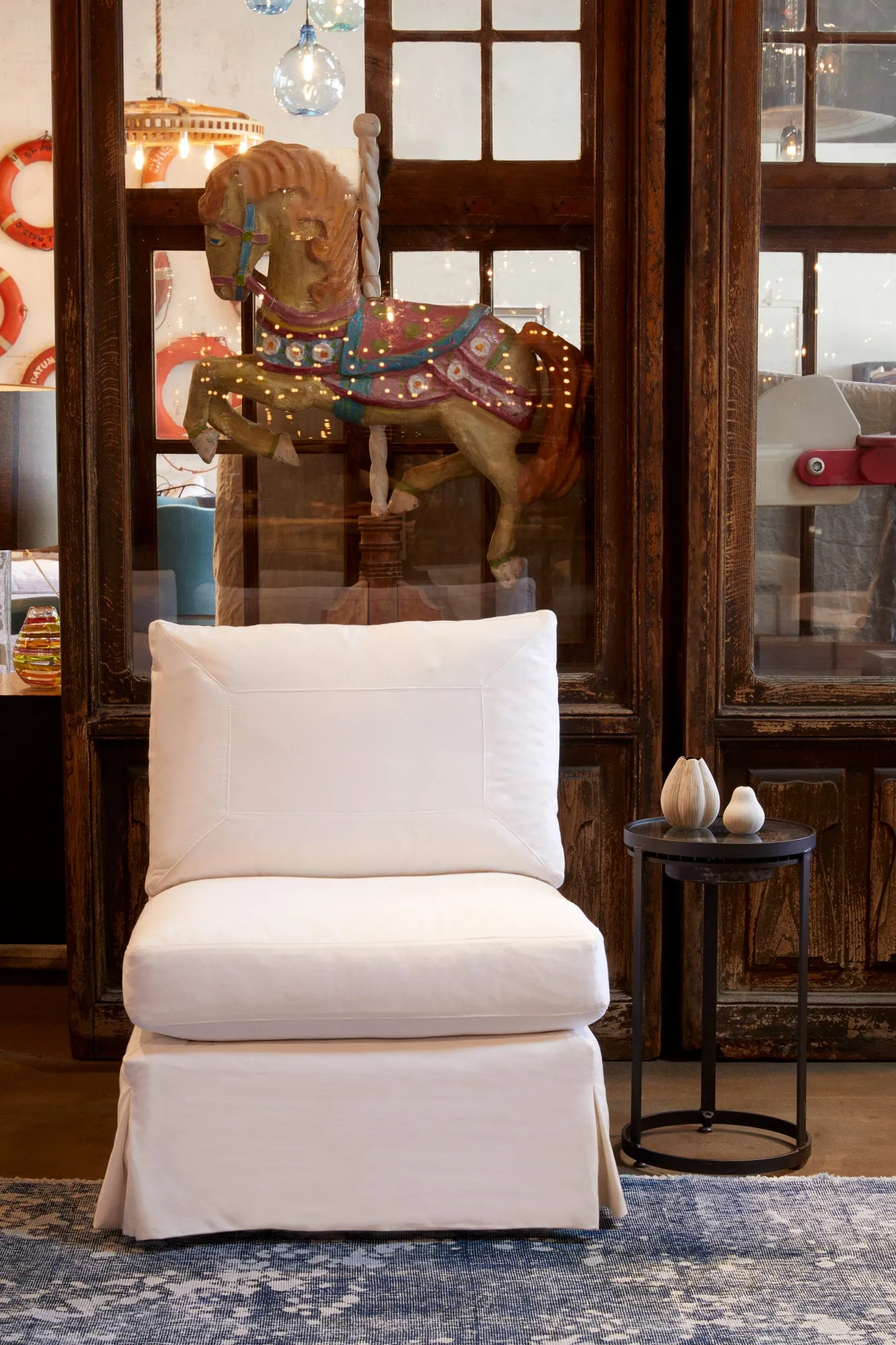 Seda Armless Chair