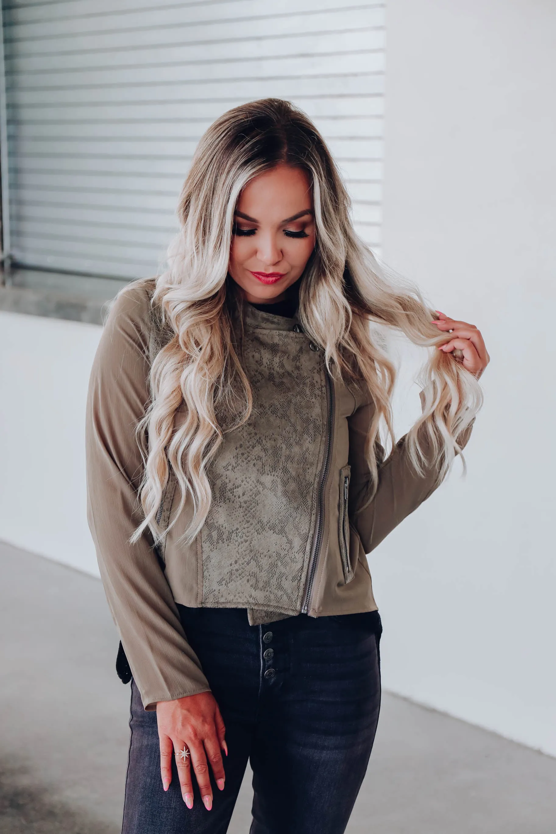 Slick Scene Contrast Moto Jacket - Olive