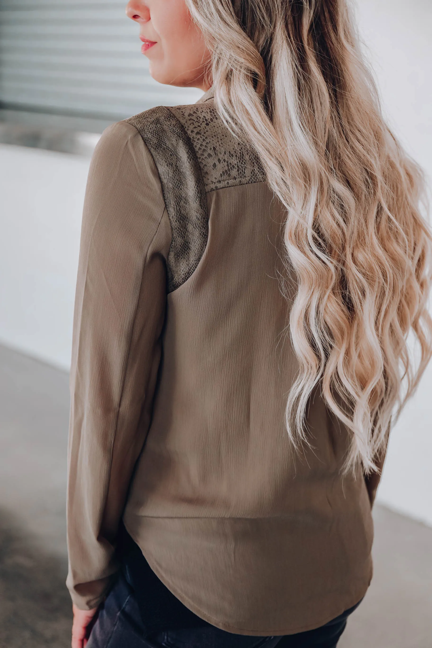 Slick Scene Contrast Moto Jacket - Olive
