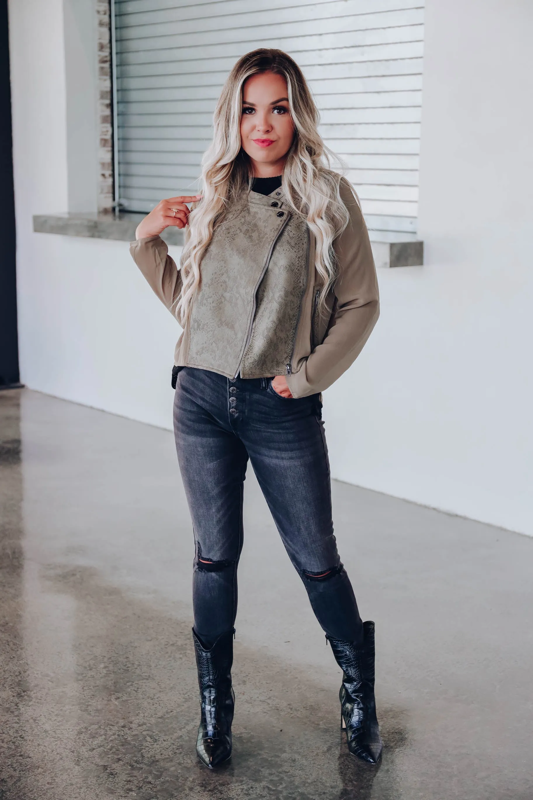 Slick Scene Contrast Moto Jacket - Olive