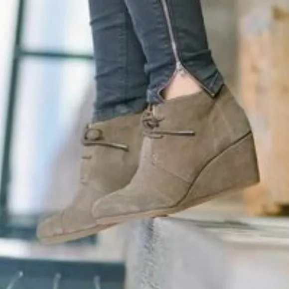 TOMS Desert Wedge Booties in Taupe Suede