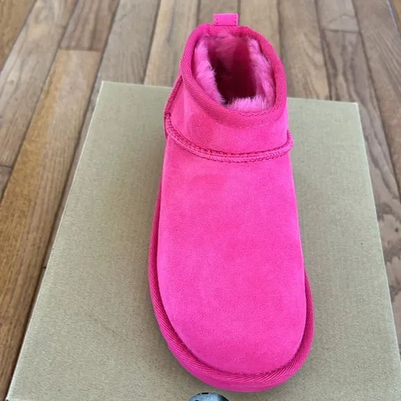 UGG Kids Classic Ultra Mini Twinface Sheepskin Booties