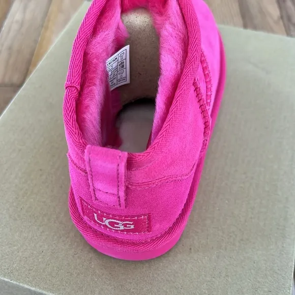 UGG Kids Classic Ultra Mini Twinface Sheepskin Booties