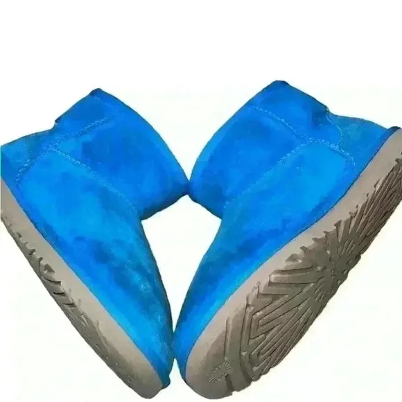 UGG Short Booties - Stunning 💙🩵