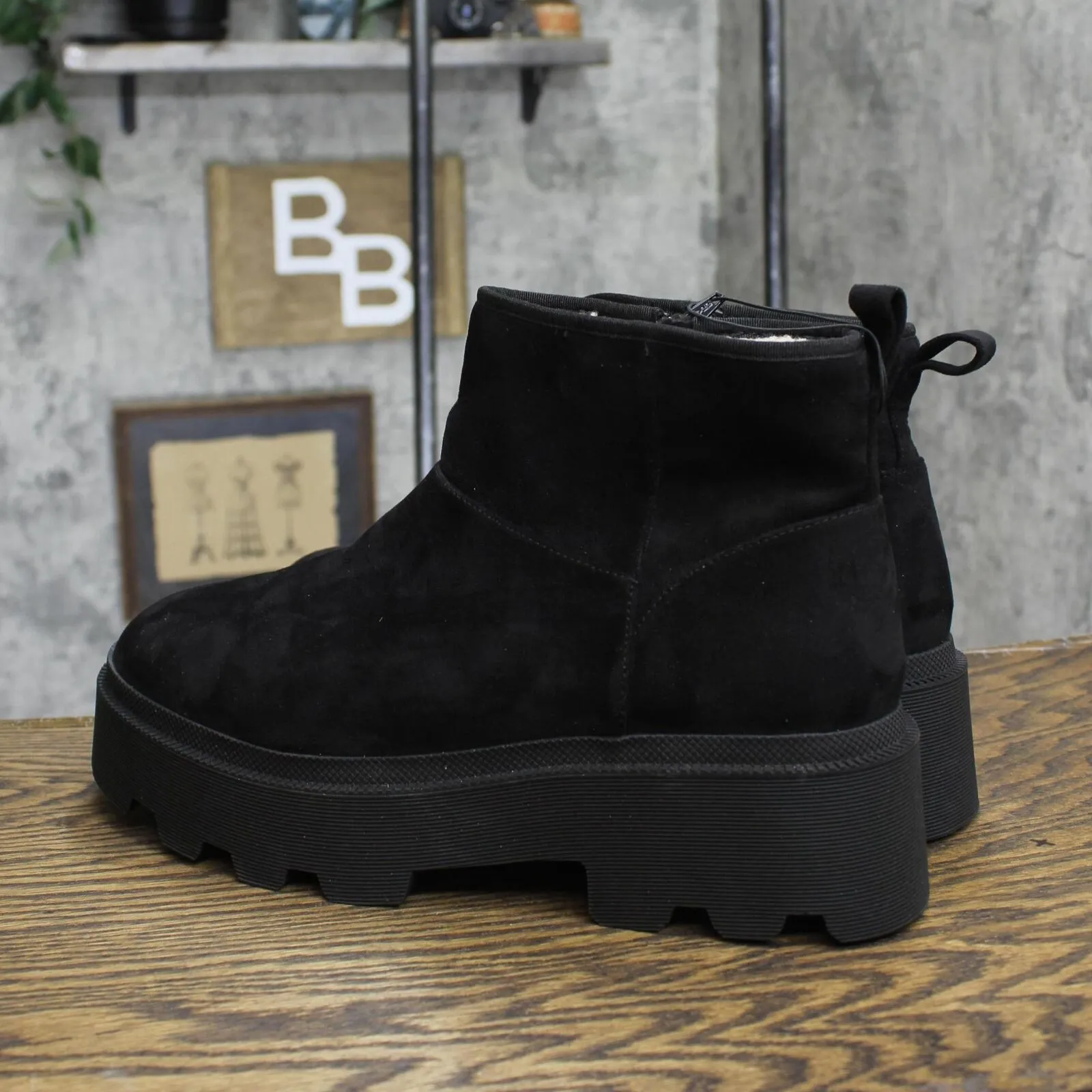Universal Thread Womens Rowland Winter Boots with Memory Foam Insole 88912221