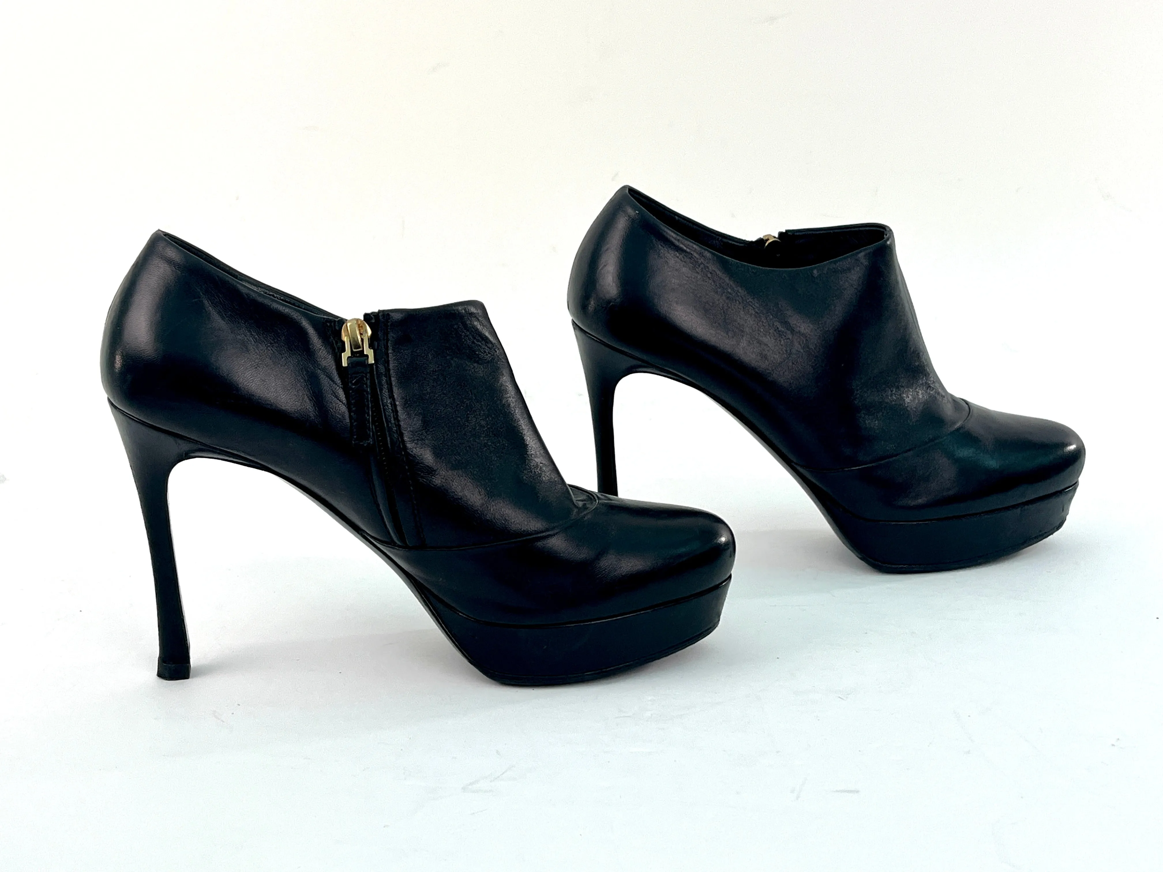 YSL Yves Saint Laurent Leather Gisele Platform Ankle Booties in Black Size 39/8.5